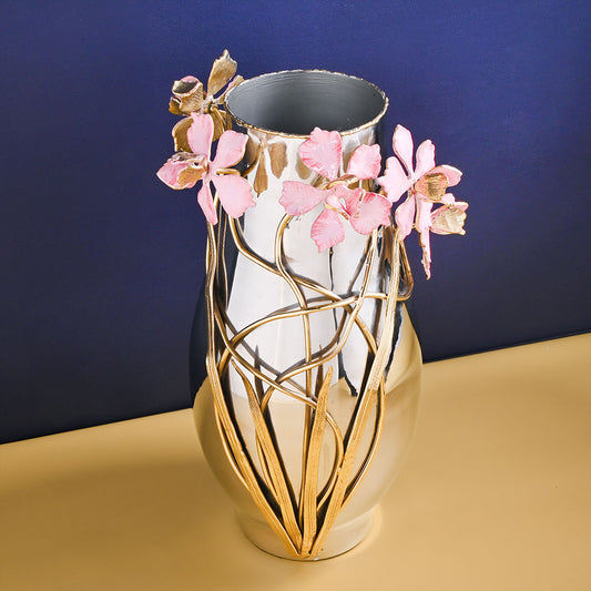 Daisy Vine Flower Vase