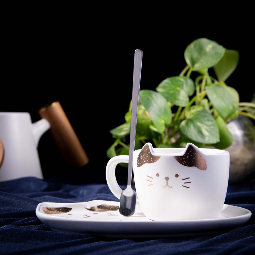 white tea cup